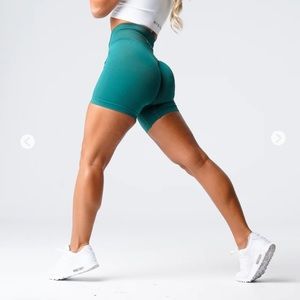 NVGTN Emerald Solid Seamless Shorts